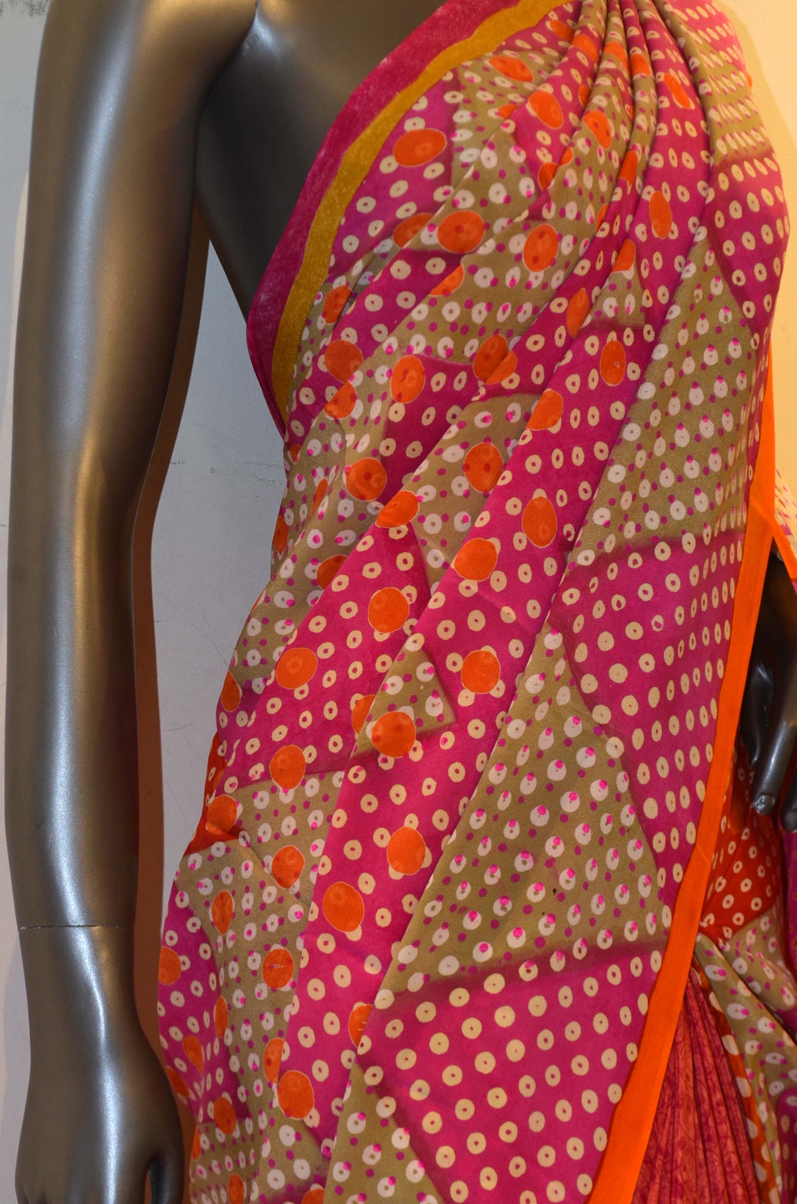 Exclusive Abstract Pure Printed Crepe Silk Saree AD206414